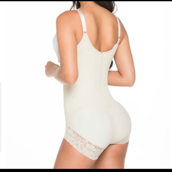 Tummy Control Body Shaper / PowerNet Fabric - Picture 2 of 8